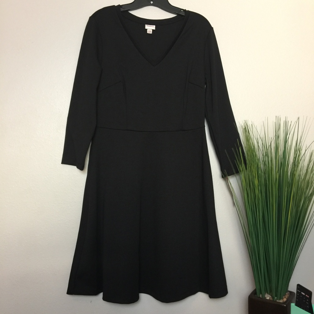 Merona Long Sleeve V Neck Midi Black Dress